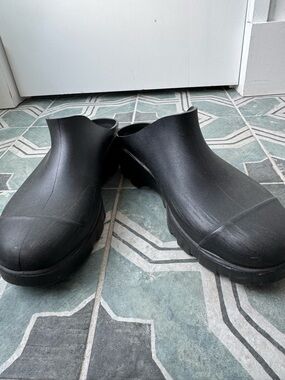 Chillbies Slip-on Clogs
